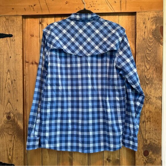 Vineyard Vines long sleeve performance button down. EUC Size Small - Picture 2 of 4